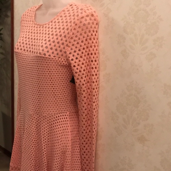 BCBG MaxAzria Dress is Pink size Small - Picture 5 of 8